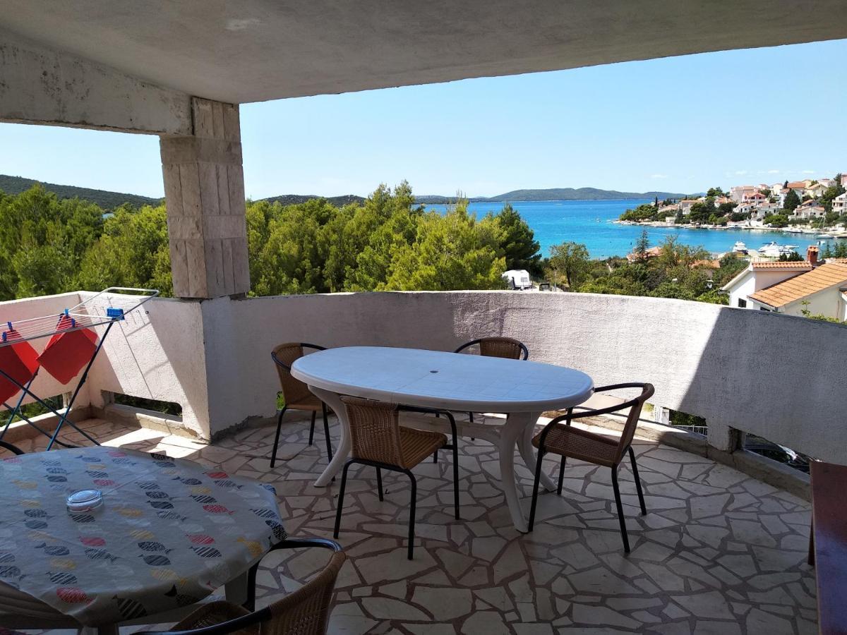 Braco Apartments By The Sea With A Sea View Žaborić Eksteriør billede