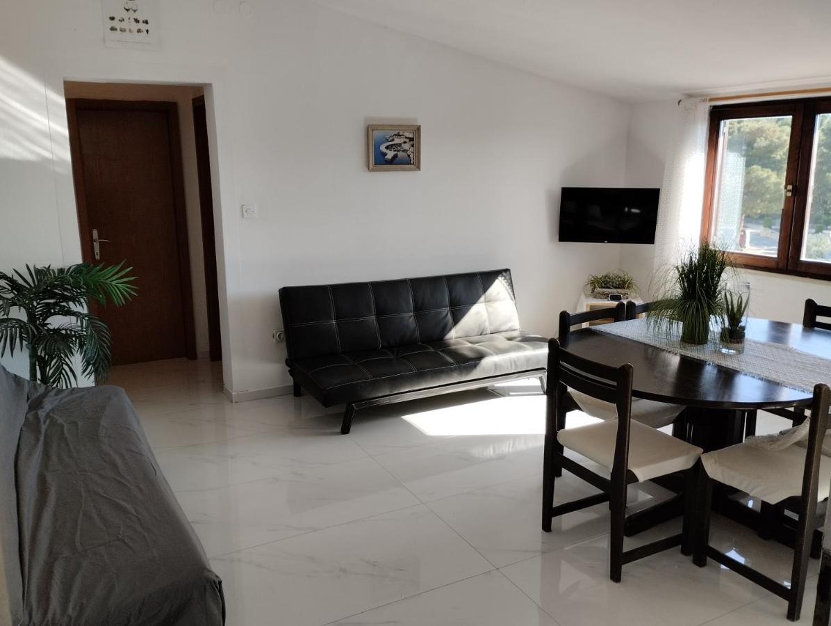 Braco Apartments By The Sea With A Sea View Žaborić Eksteriør billede