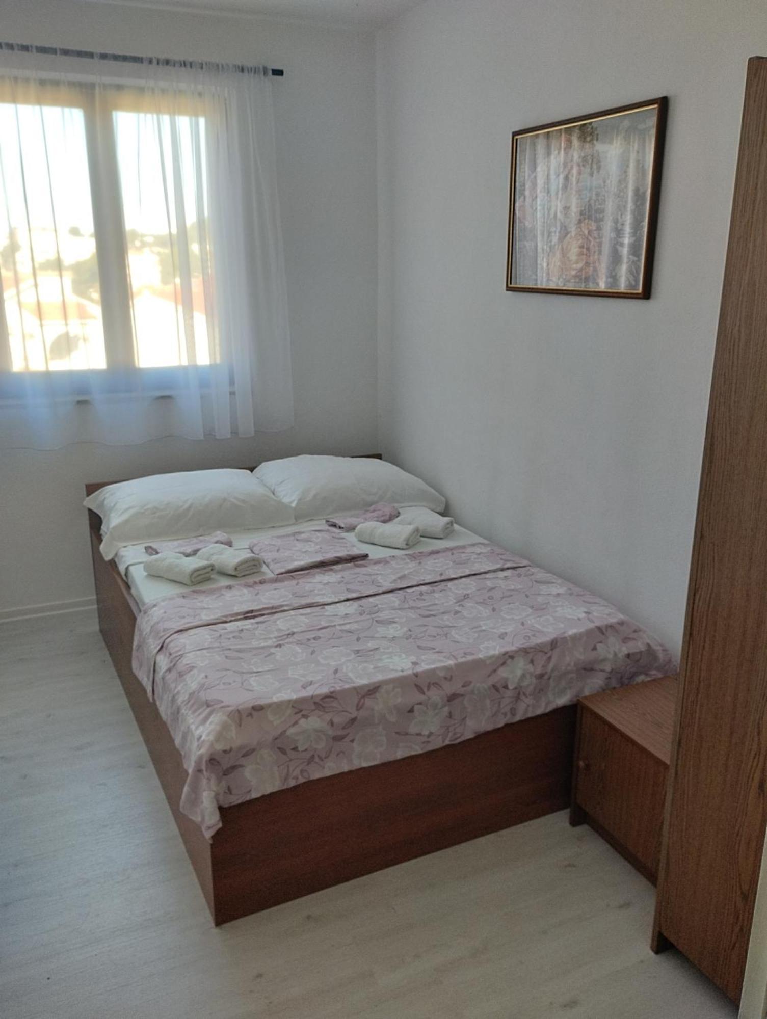 Braco Apartments By The Sea With A Sea View Žaborić Eksteriør billede
