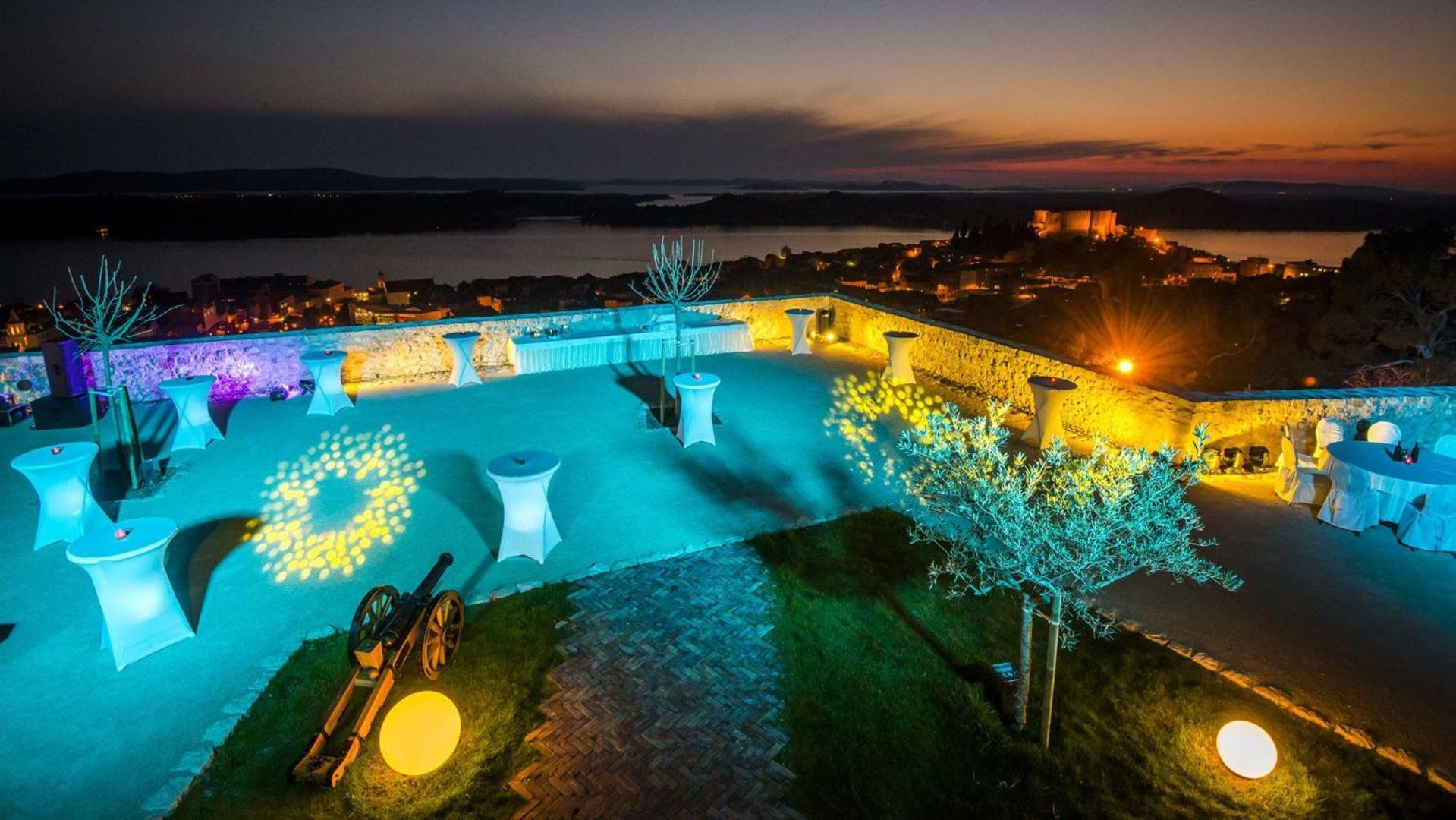 Braco Apartments By The Sea With A Sea View Žaborić Eksteriør billede