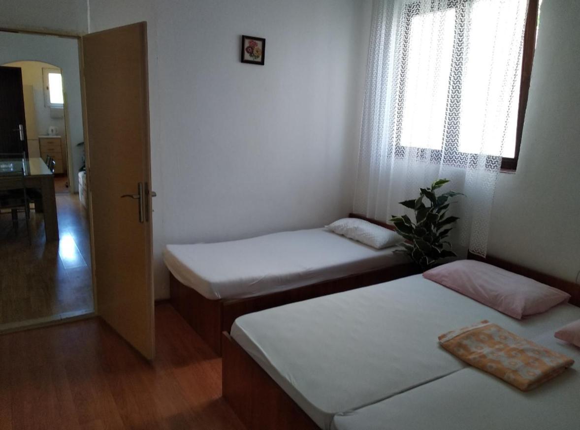 Braco Apartments By The Sea With A Sea View Žaborić Eksteriør billede